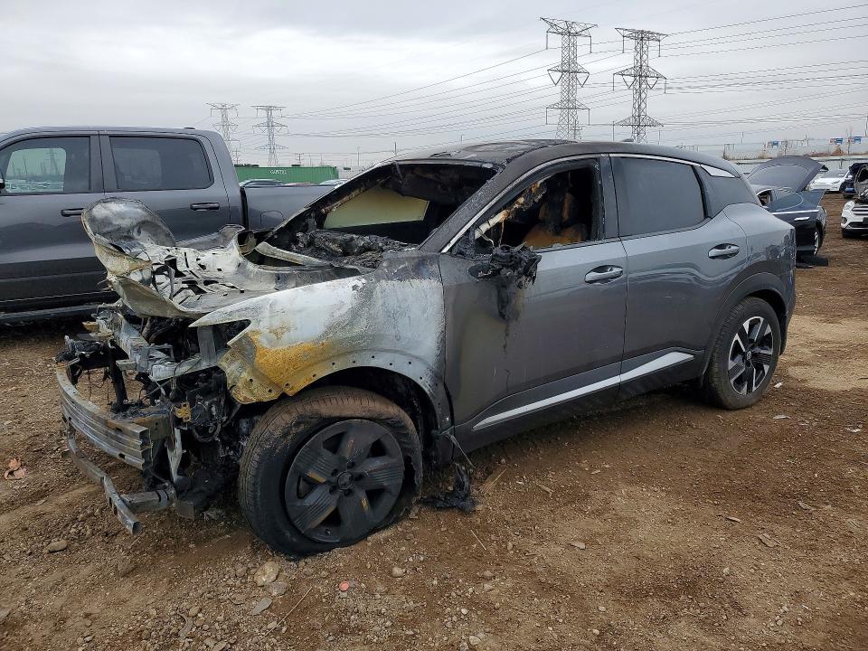 2025 Nissan Kicks sv