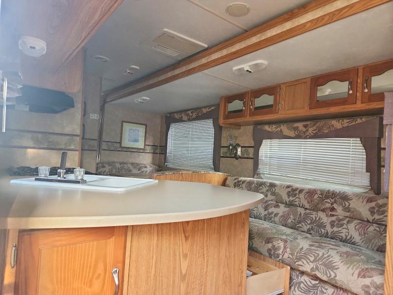 2006 Adventure Timberlodge Camper