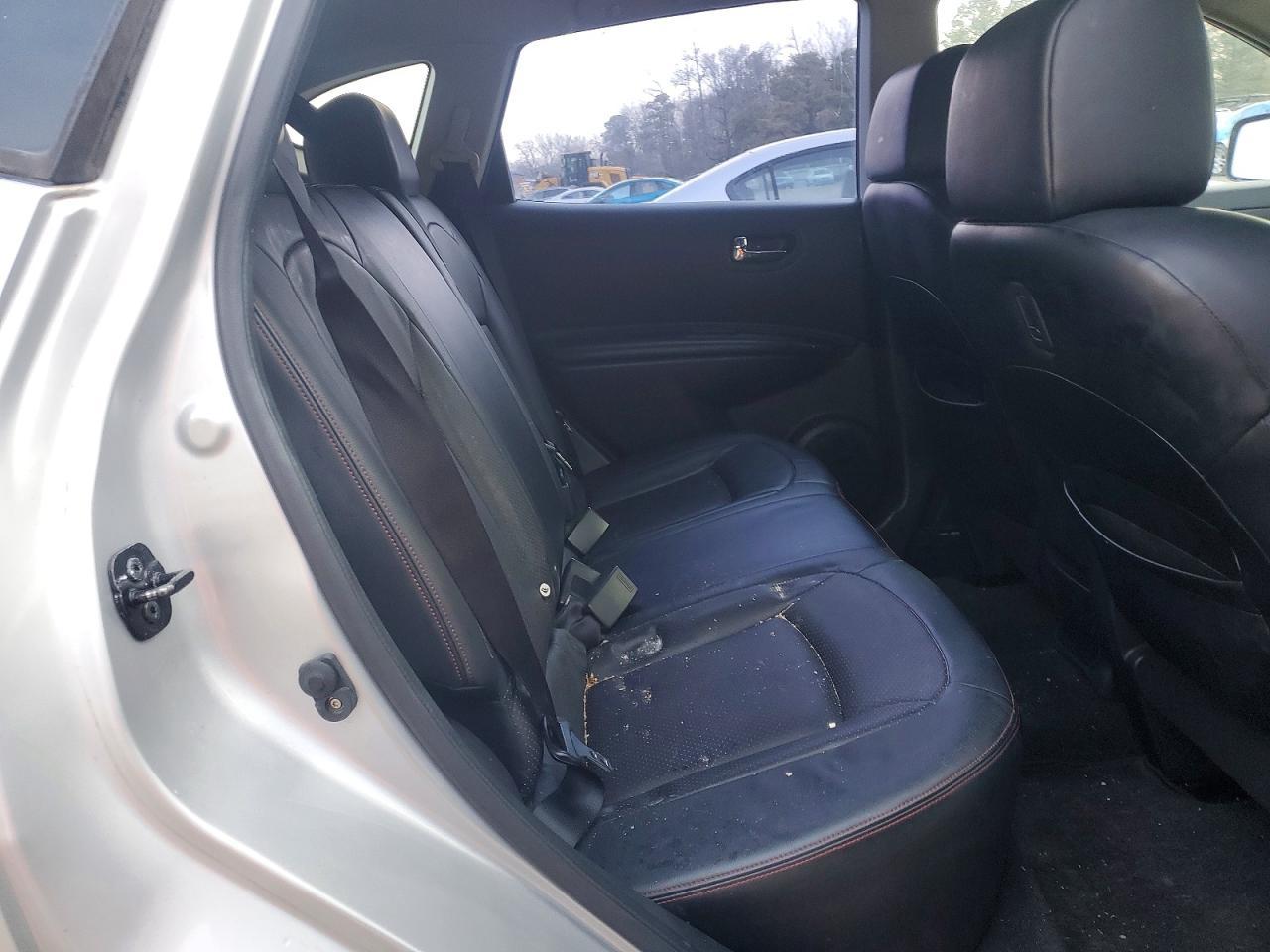 2011 Nissan Rogue s