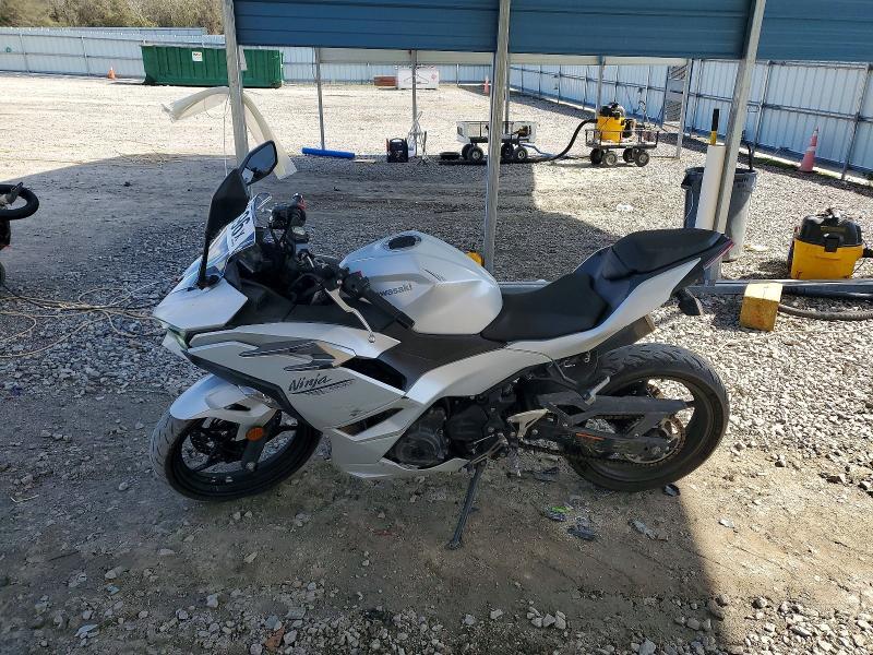 2025 Kawasaki EX500 H