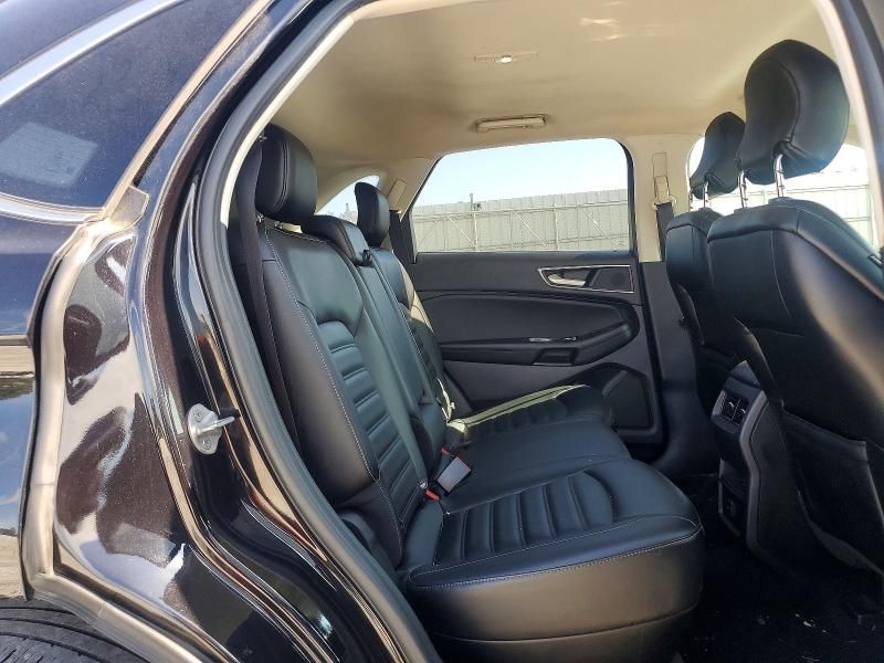 2019 Ford Edge sel