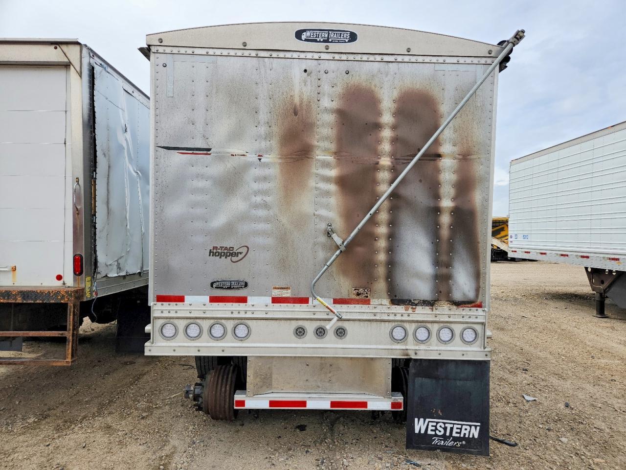 2026 Western Trailers 2026 Western Hopper Bottom Grain Trailer