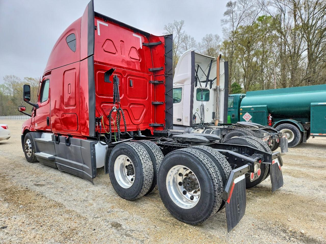2020 Freightliner Cascadia 126 Semi Truck