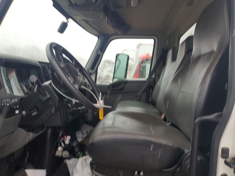 2023 International MV607 BOX Truck