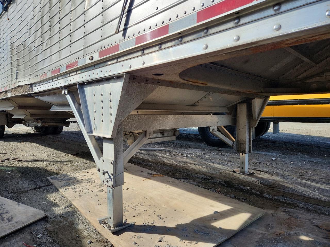 2017 Wilson Grain Trailer