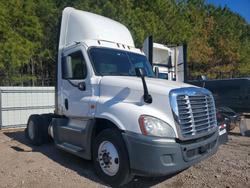 Salvage cars for sale from Copart Charles City, VA: 2016 Freightliner Cascadia 125 Semi Truck
