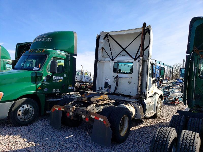 2017 Peterbilt 579 Semi Truck