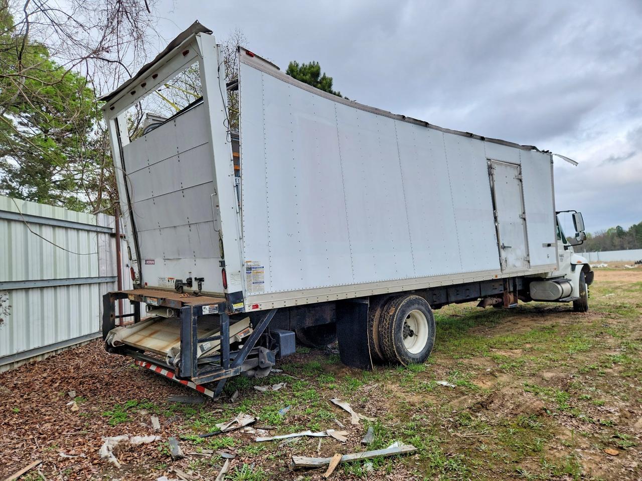 2011 International 4300 BOX Truck