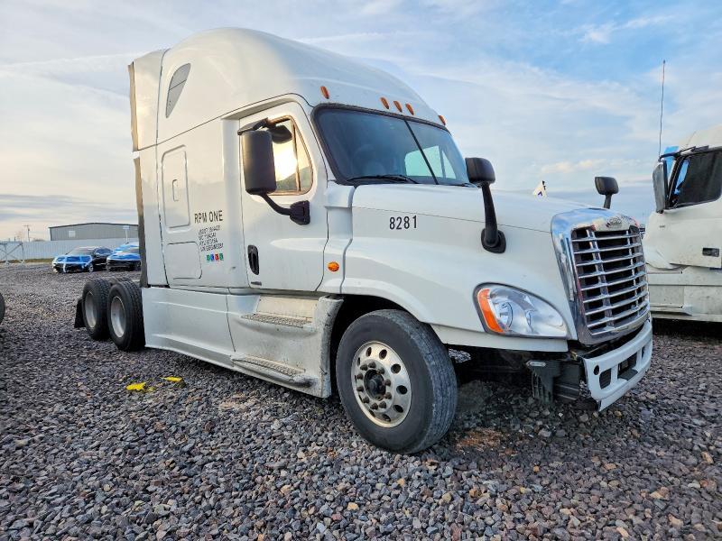 2016 Freightliner Cascadia 125 Semi Truck