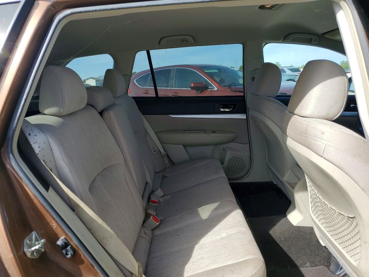 2013 Subaru Outback 2.5i Premium