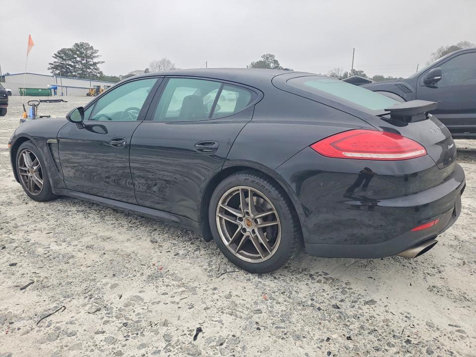 2015 Porsche Panamera 2