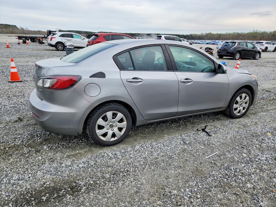 2013 Mazda 3 I