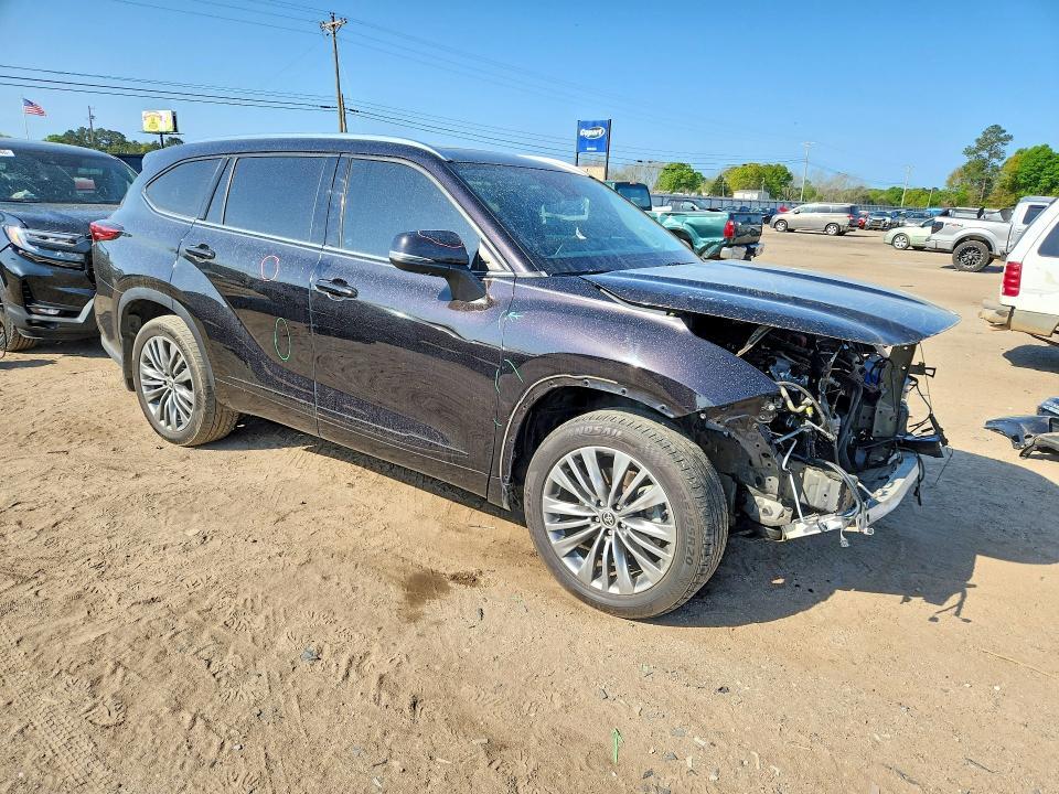 2020 Toyota Highlander Platinum