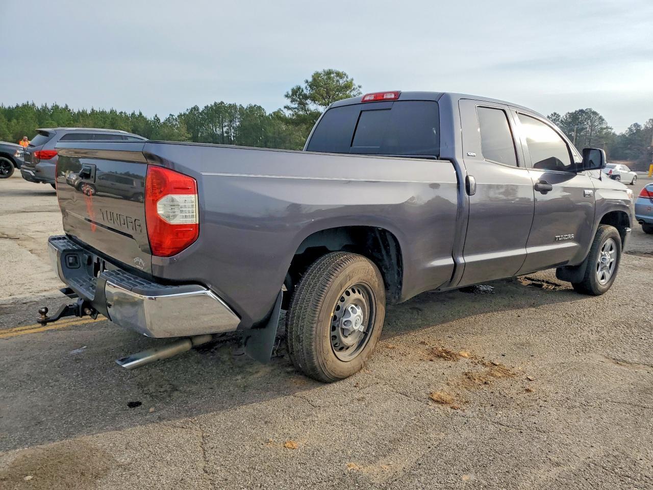2016 Toyota Tundra SR5