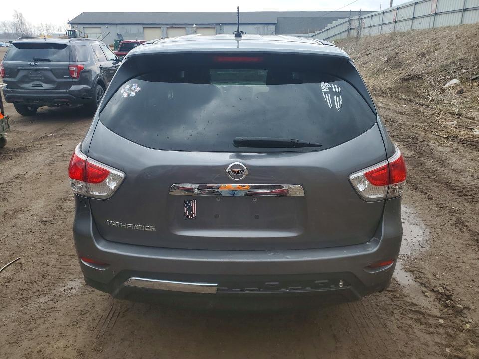2015 Nissan Pathfinder s