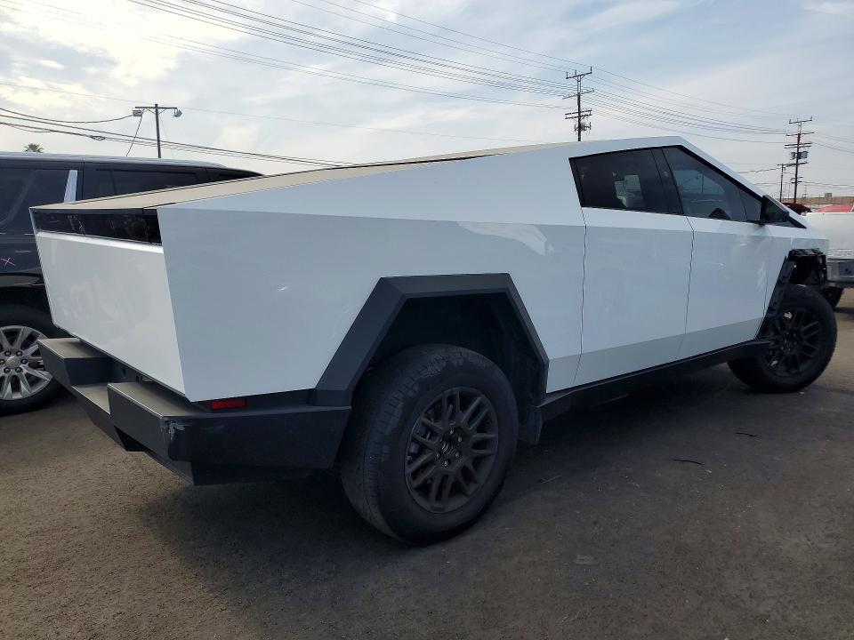 2025 Tesla Cybertruck