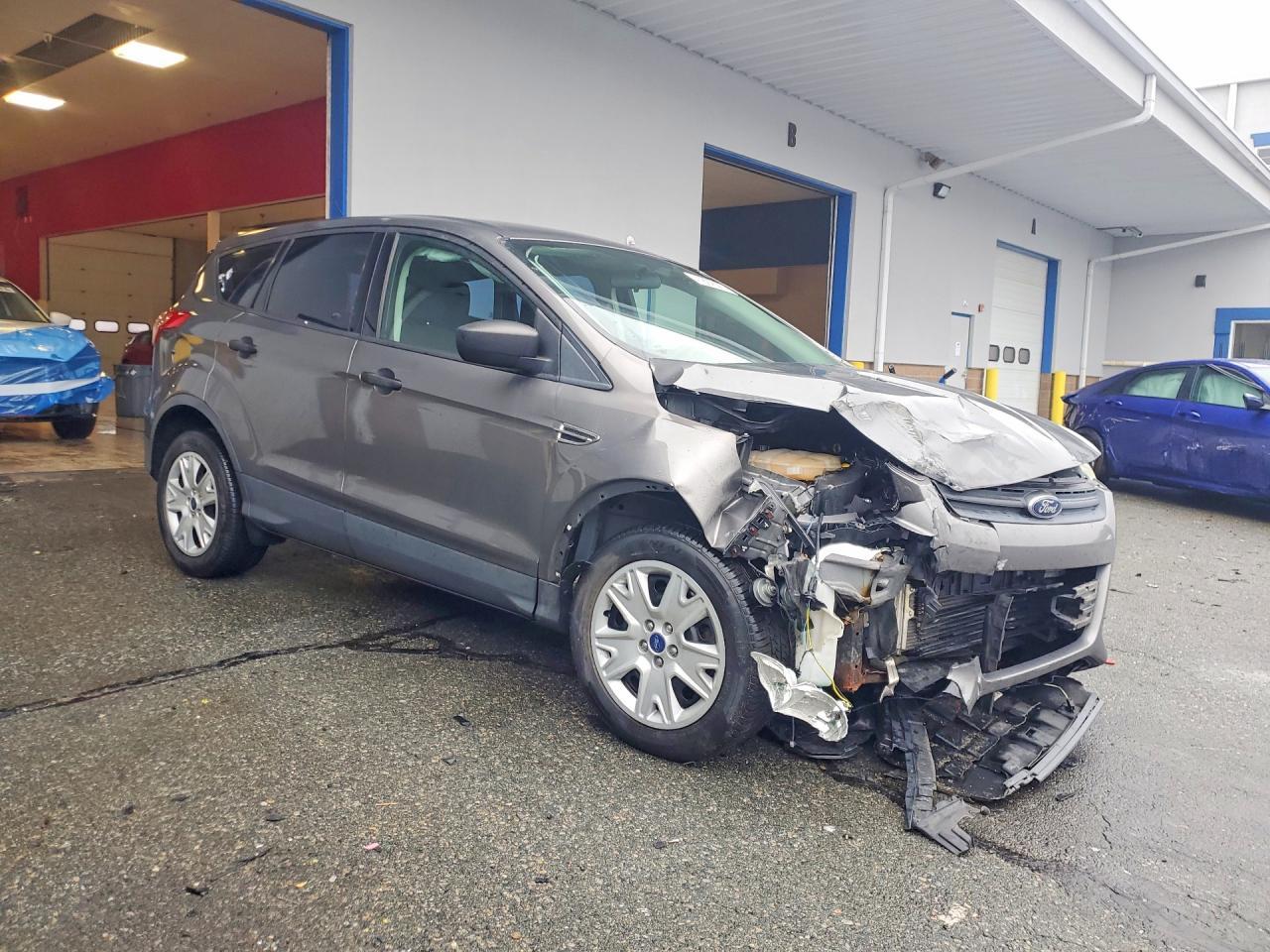 2014 Ford Escape s