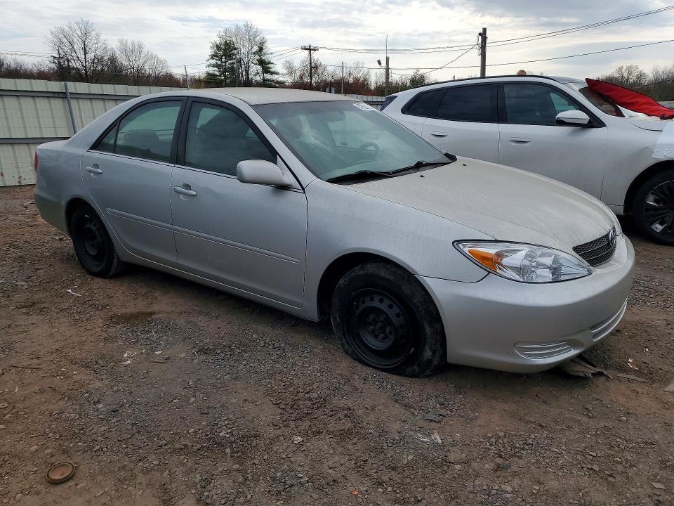 2003 Toyota Camry le