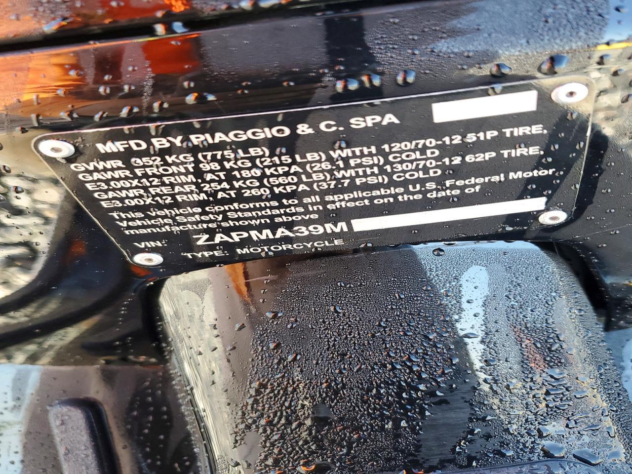 2022 Vespa GTS RST / SEI Giorni