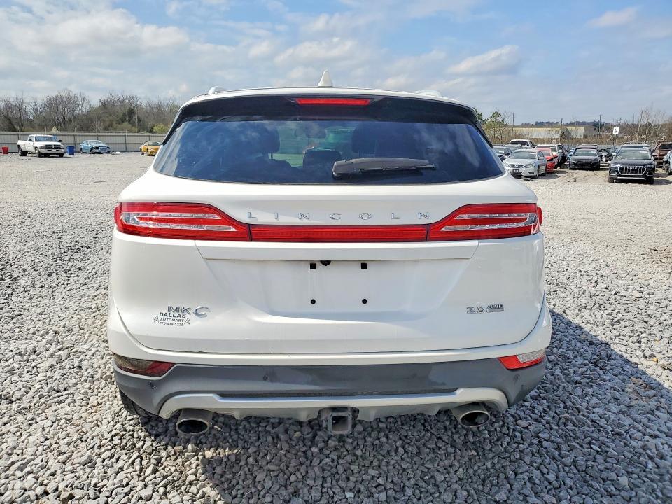 2015 Lincoln Townhouse MKC