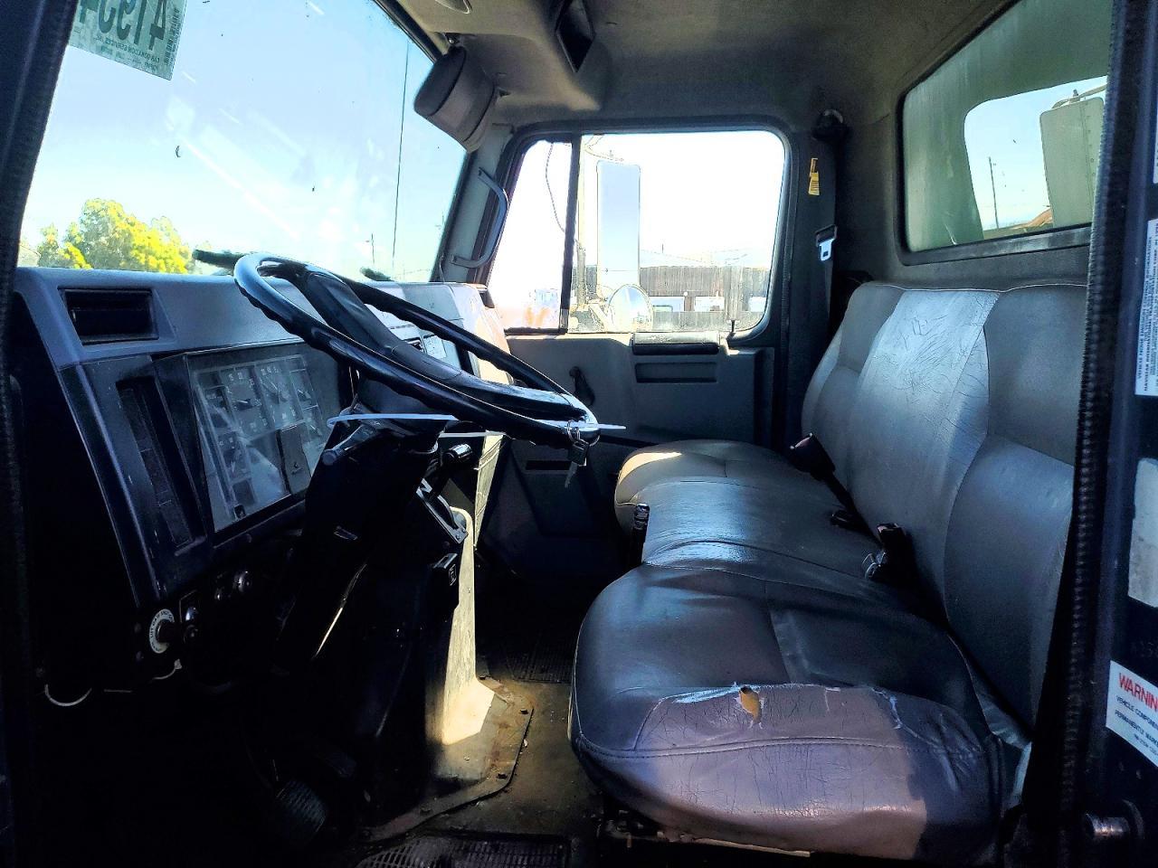 1995 International 4700 BOX Truck