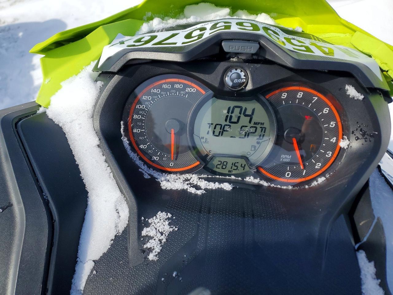 2018 Skidoo Snowmobile