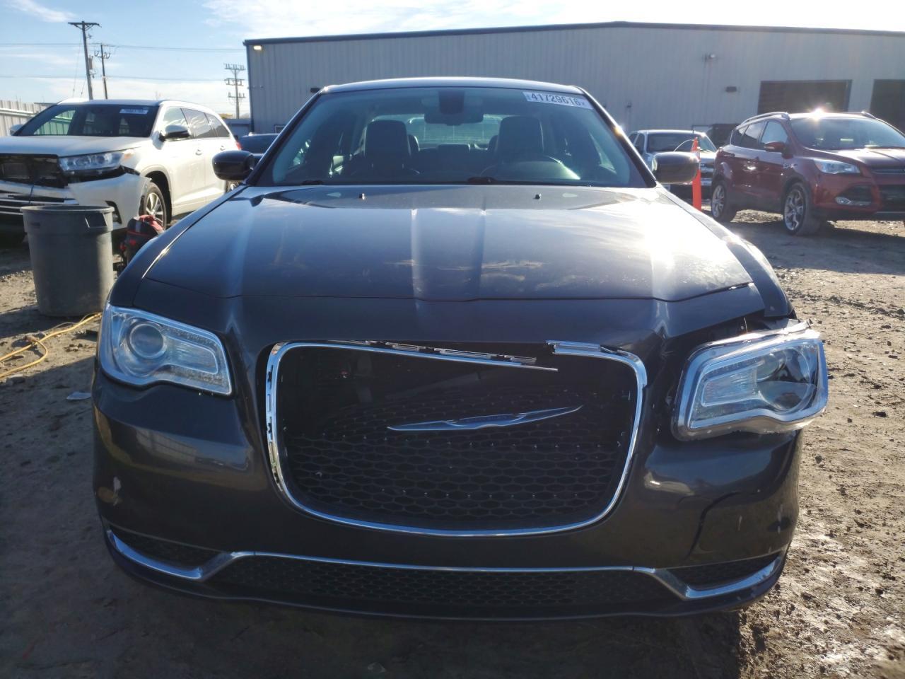 2015 Chrysler 300 Limited