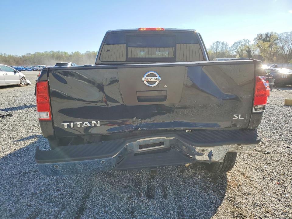2011 Nissan Titan SV