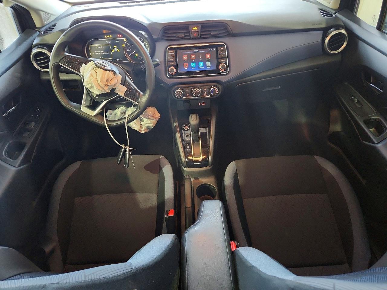 2024 Nissan Versa sv