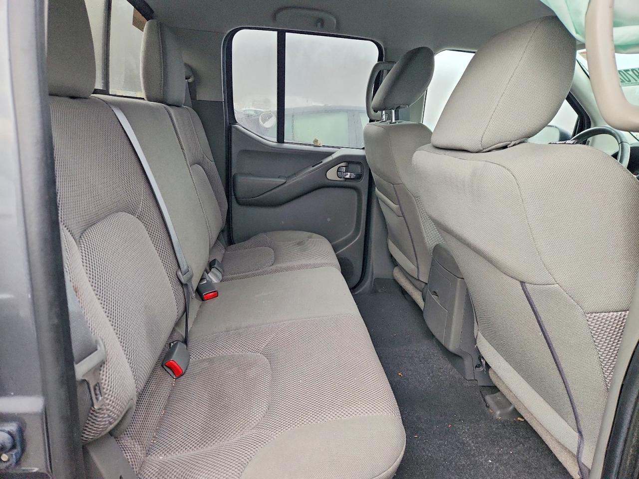 2020 Nissan Frontier SV