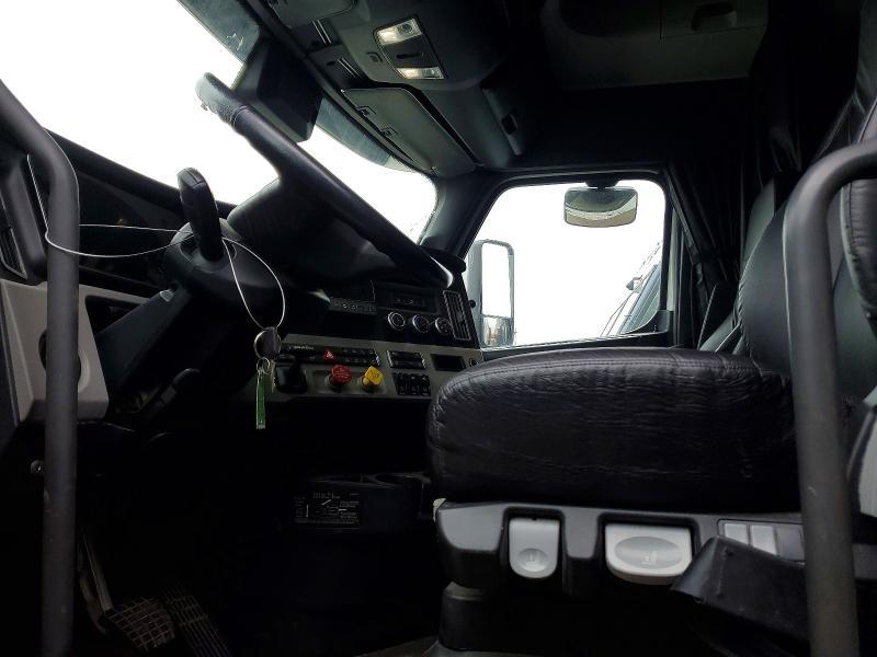 2023 Freigliner 2023 Freightliner Cascadia 126 Semi Truck