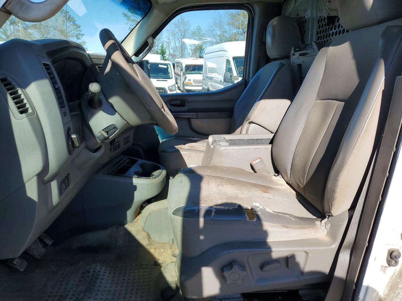 2013 Nissan NV 2500 Delivery Van