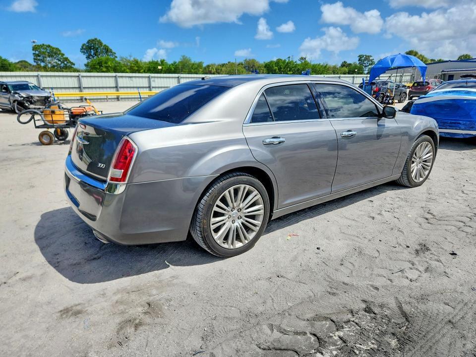 2011 Chrysler 300 Limited
