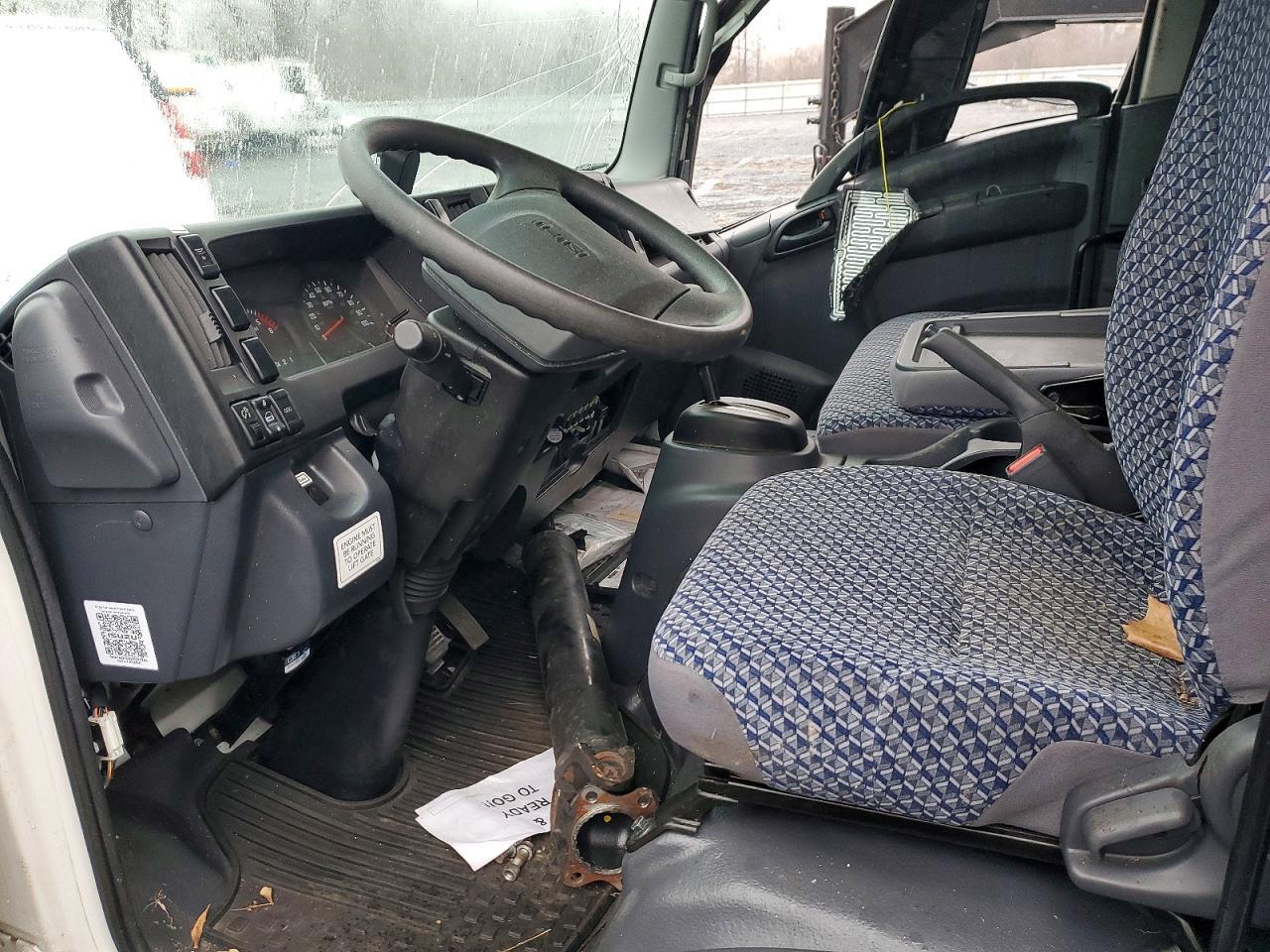 2024 Isuzu NPR HD BOX Truck