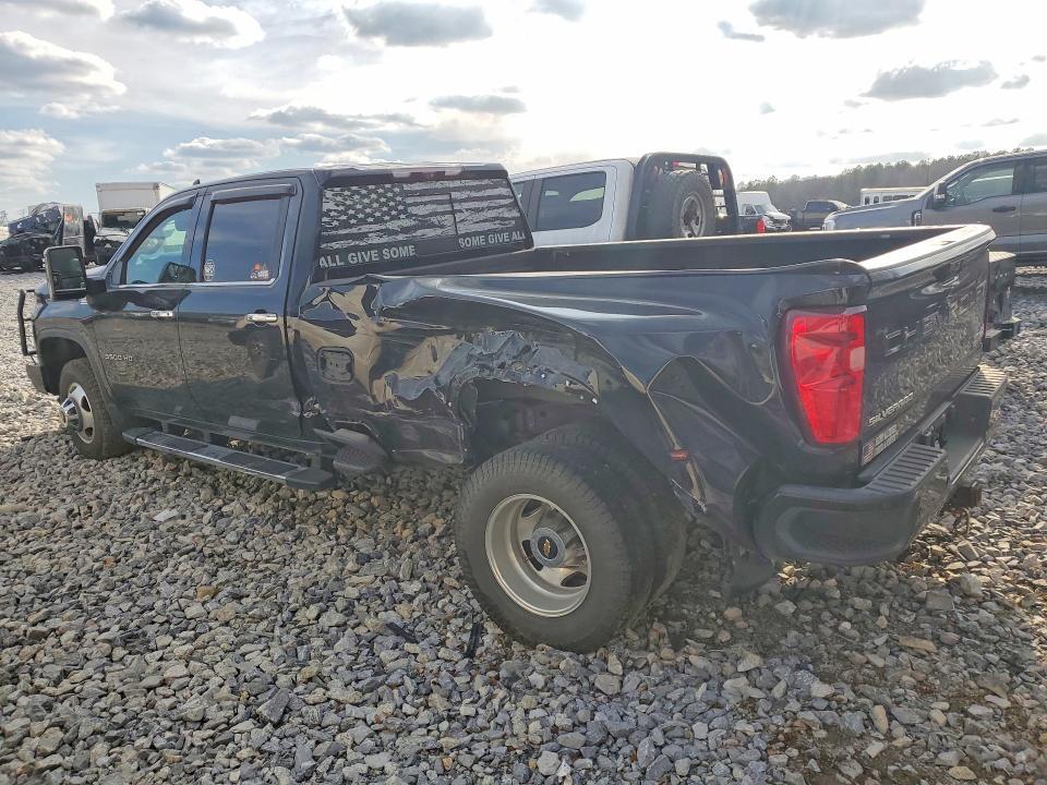 2022 Chevrolet Silverado K3500 High Country