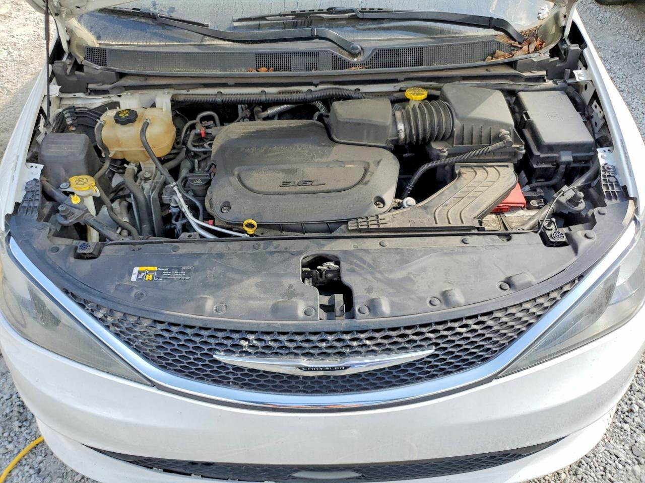 2021 Chrysler Voyager lxi