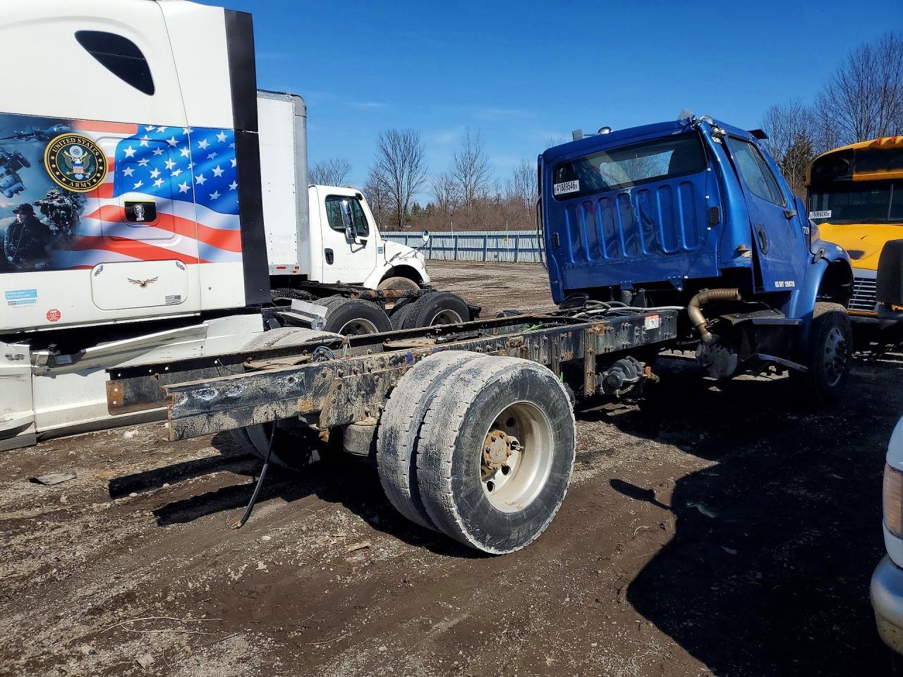 2019 Freigliner 2019 Freightliner Business Class M2 Truck Cab AND