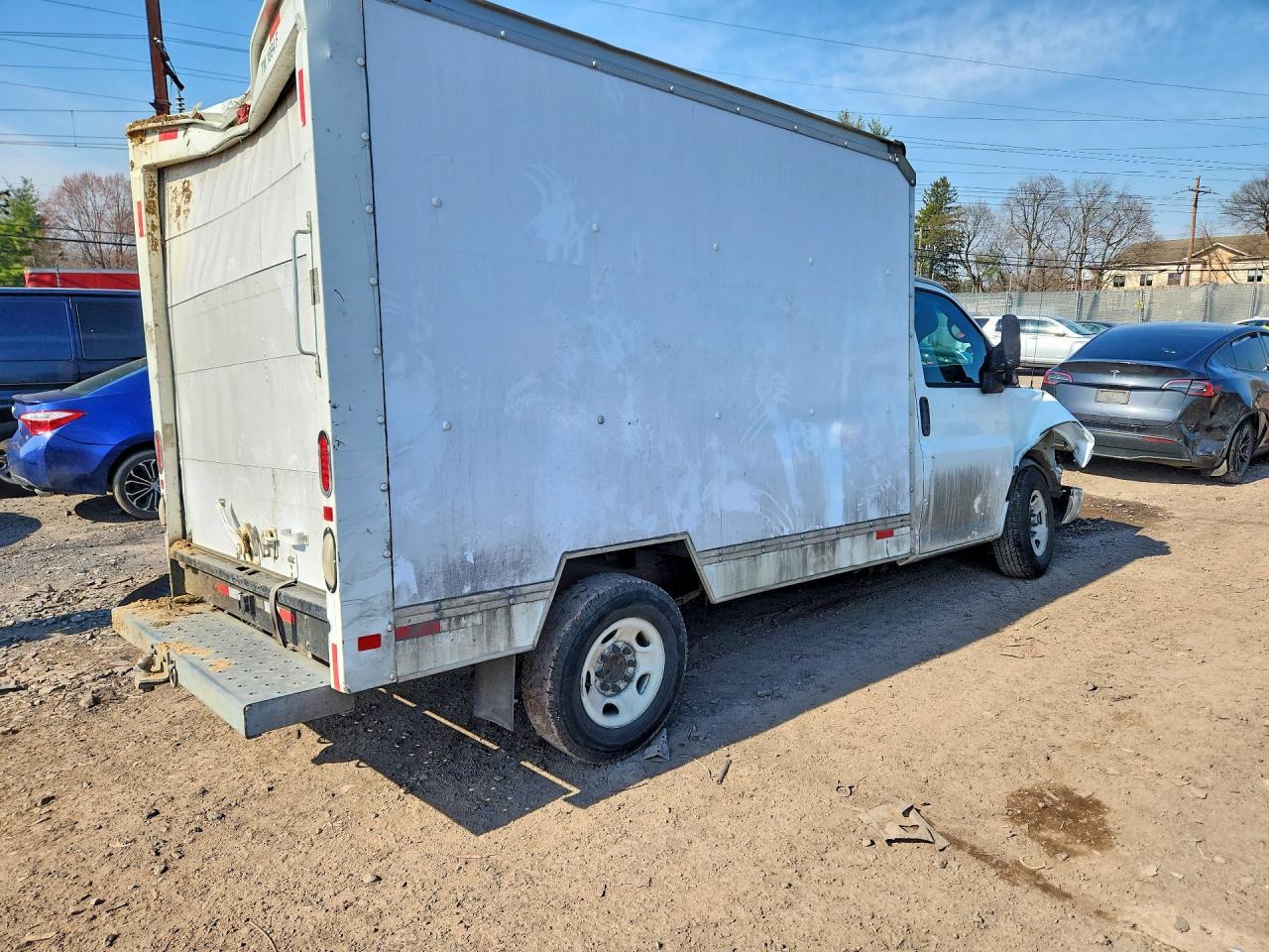 2012 GMC Savana BOX Truck