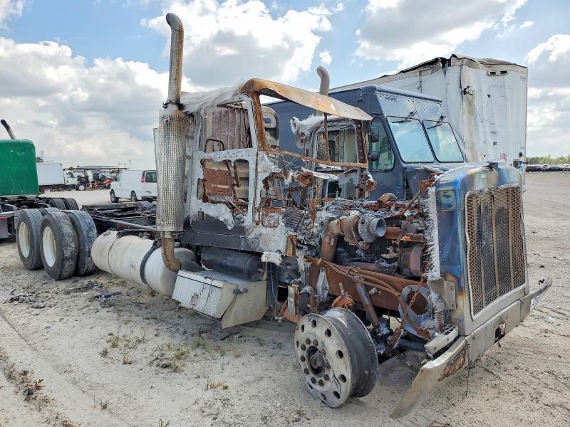 1999 Peterbilt 378 Semi Truck