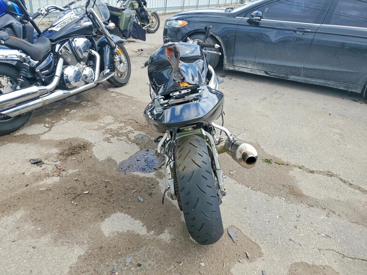2002 Suzuki GSX-R750