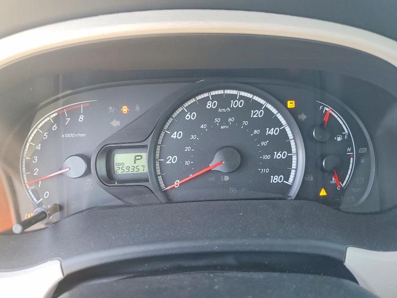 2012 Toyota Sienna le 8-passenger