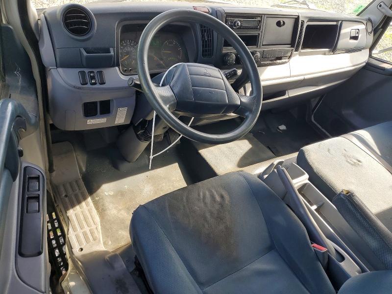 2016 Mitsubishi Fuso FEC92S Delivery Truck