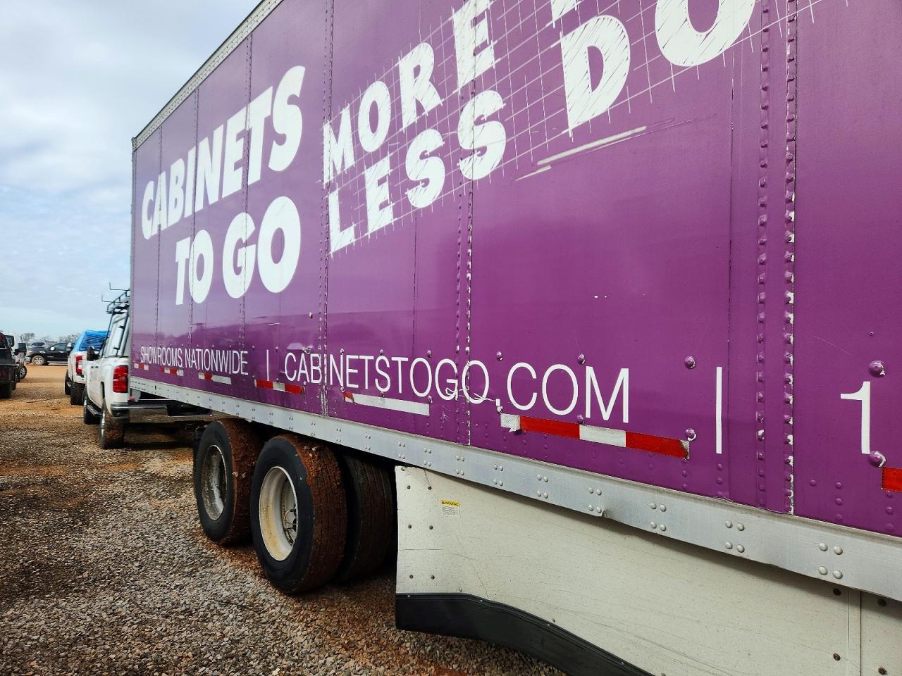 2009 Vanguard DRY Van Trailer