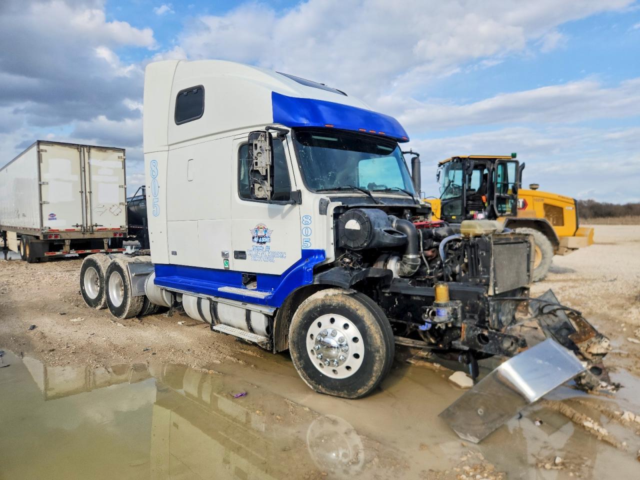 2000 Volvo VN