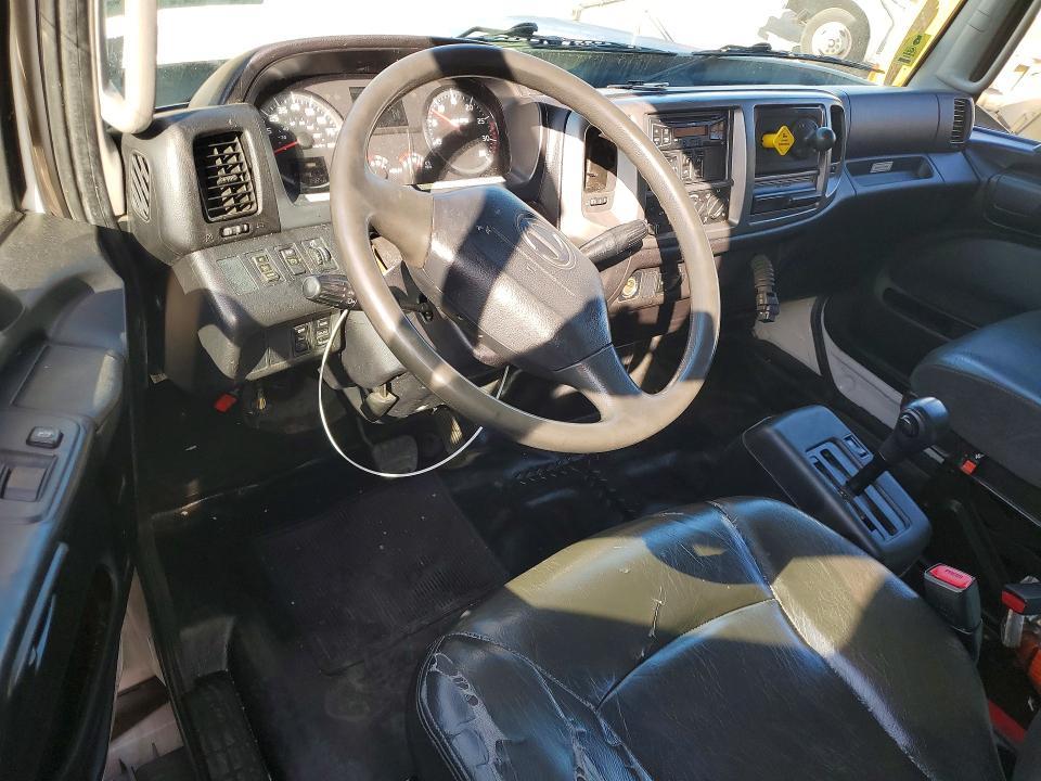 2019 Hino 338 BOX Truck