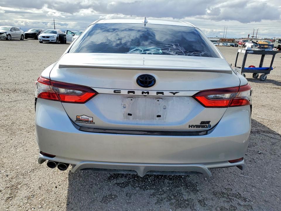 2022 Toyota Camry Hybrid se
