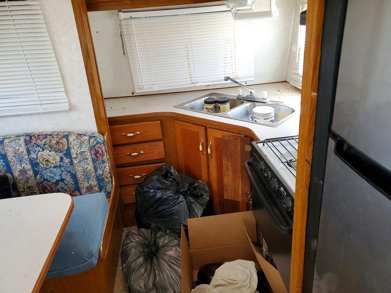 2000 Citation Tion Camper