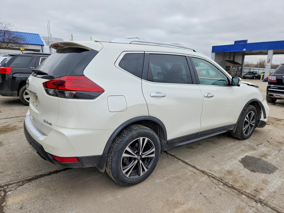 2020 Nissan Rogue sv