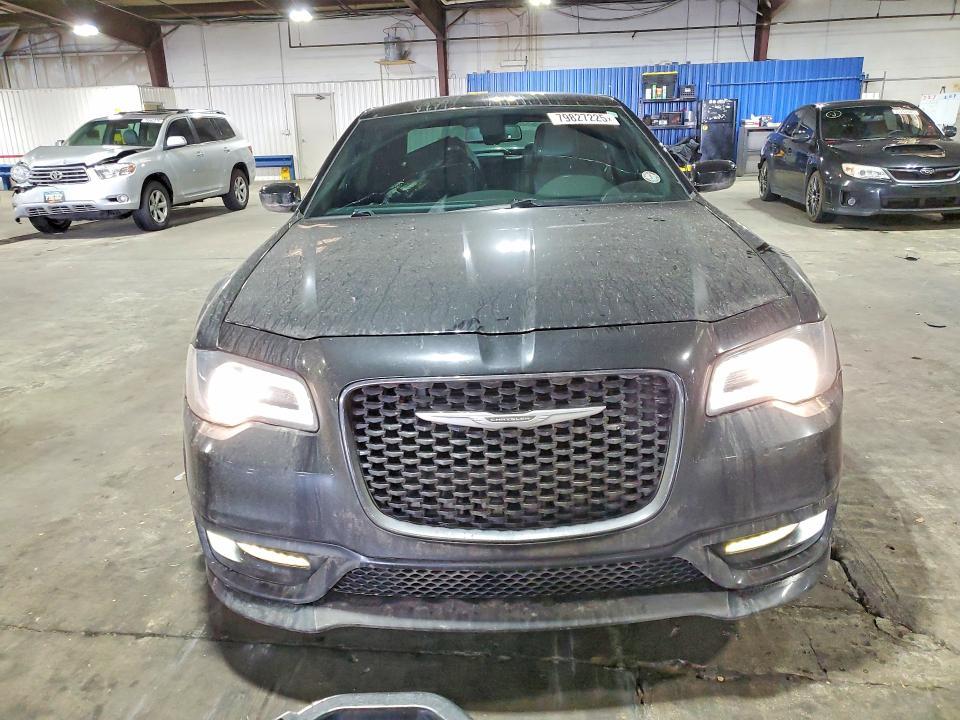 2019 Chrysler 300 s