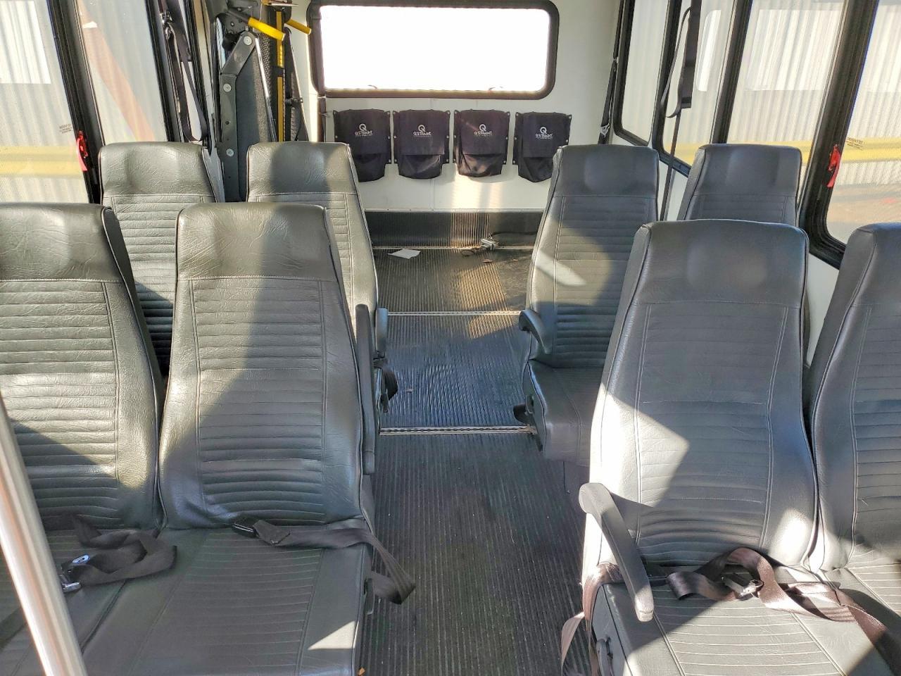 2019 Ford E350 Shuttle Bus